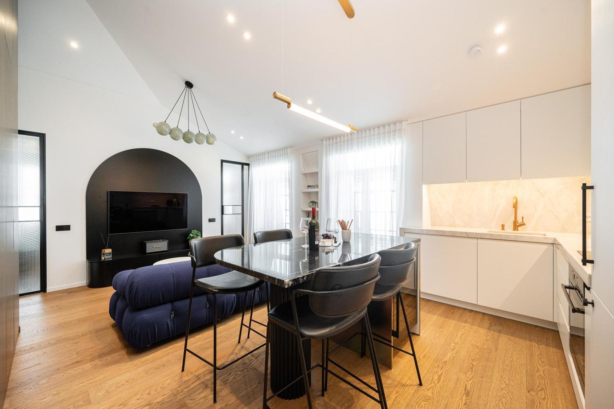 Cohost I New Gedimino Ave W- Ac, In The Center Of It Apartament