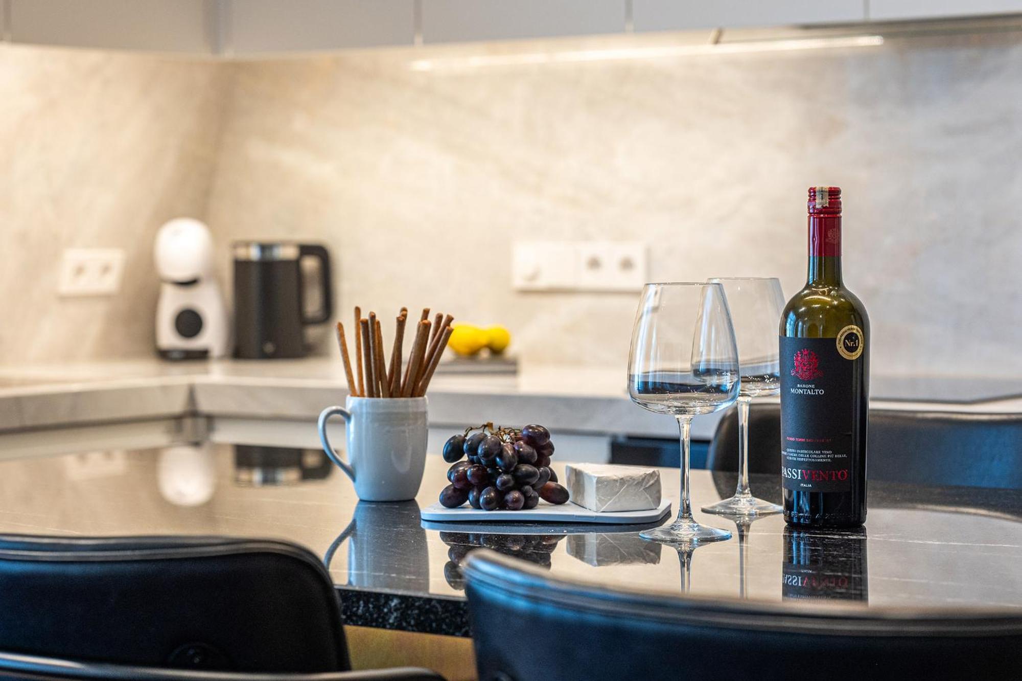 Cohost I New Gedimino Ave W- Ac, In The Center Of It Apartament *